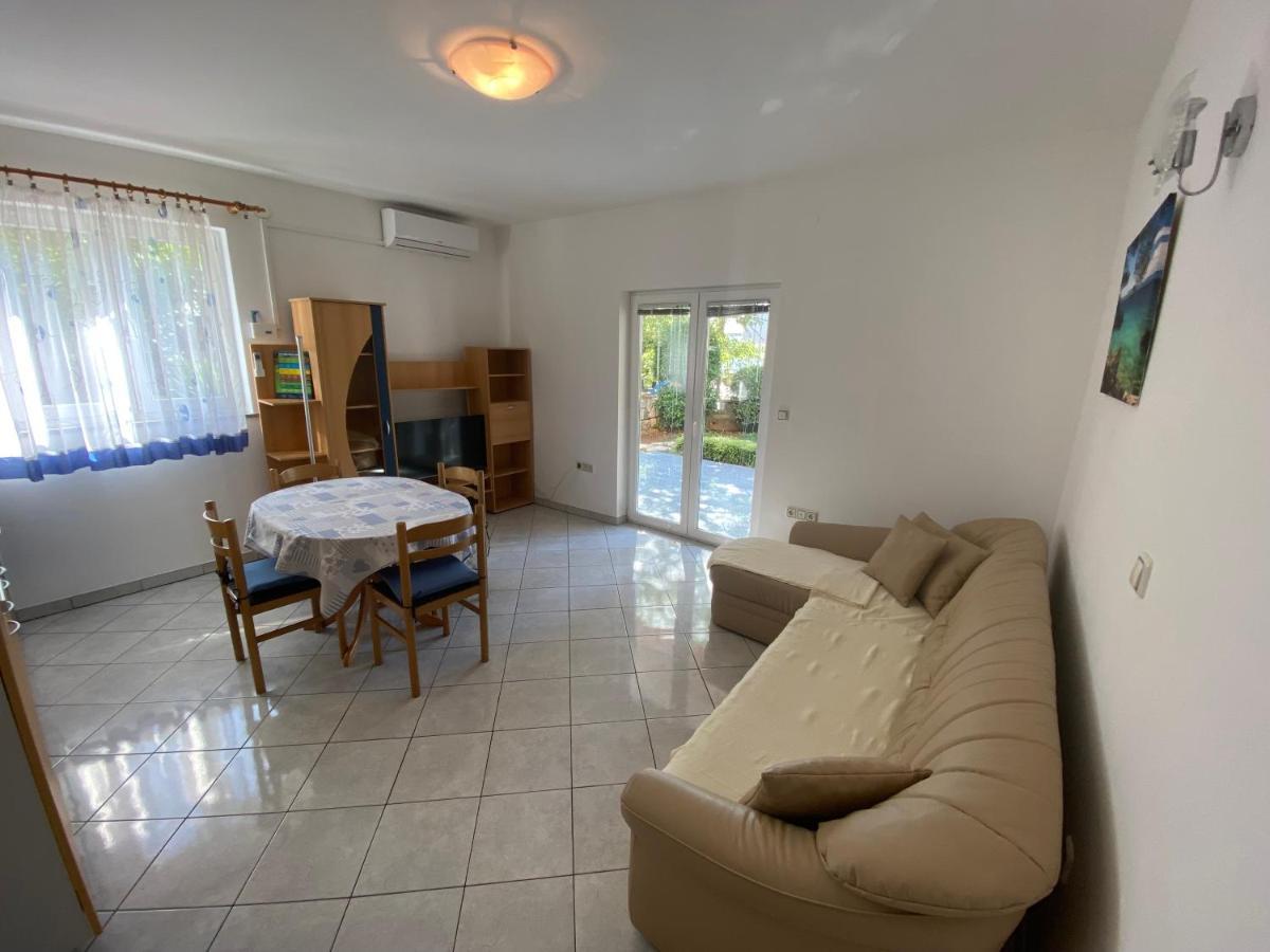 Apartments Malinska - Apartment 1 Bagian luar foto